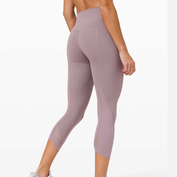 Lululemon Wonder under High-rise Scallop Hem 23” Roll Down in Full on Luxtreme - Picture 7 of 7